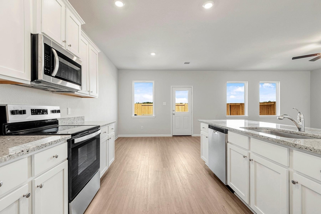 23043 Glory Orchid Drive - Photo 4