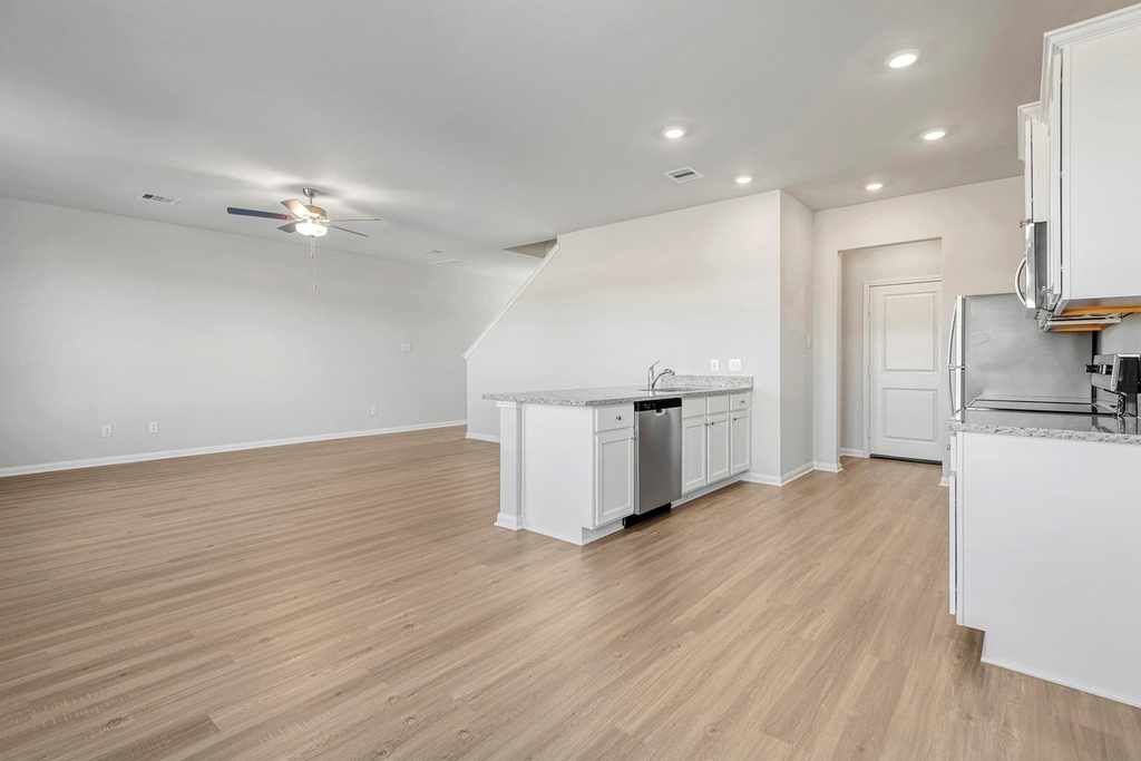 23043 Glory Orchid Drive - Photo 3