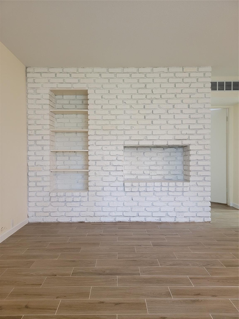 2101 Fountain View Drive - Photo 4
