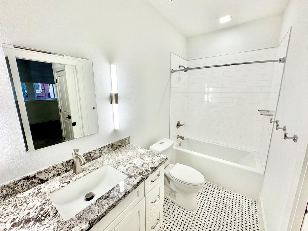 2102 Mechanic Street - Photo 8