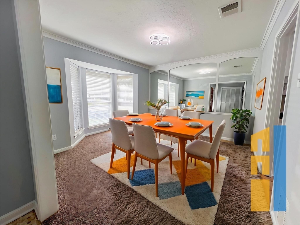 9206 Sharpview Drive - Photo 1