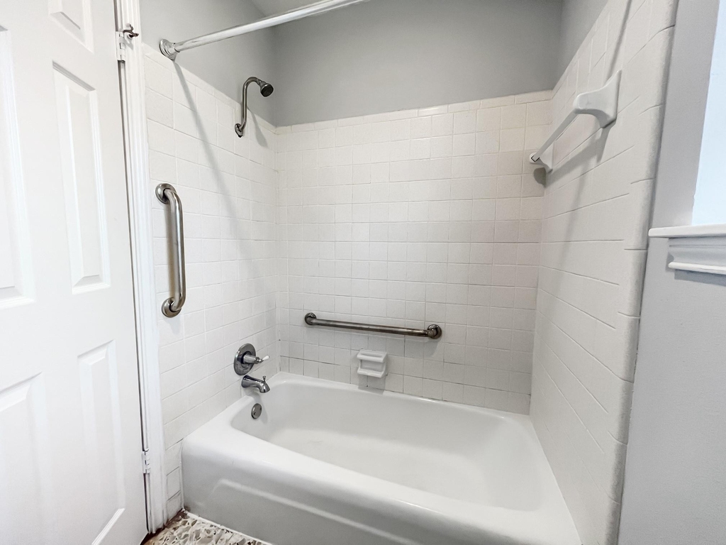 9206 Sharpview Drive - Photo 16