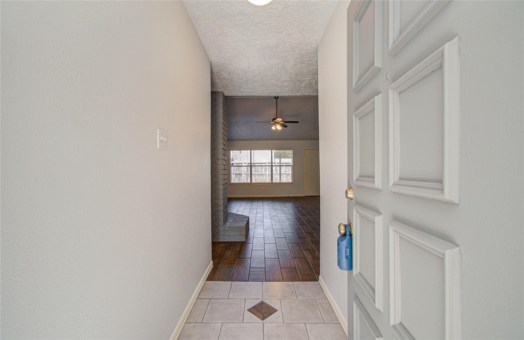 2702 Fir Crest Court - Photo 3