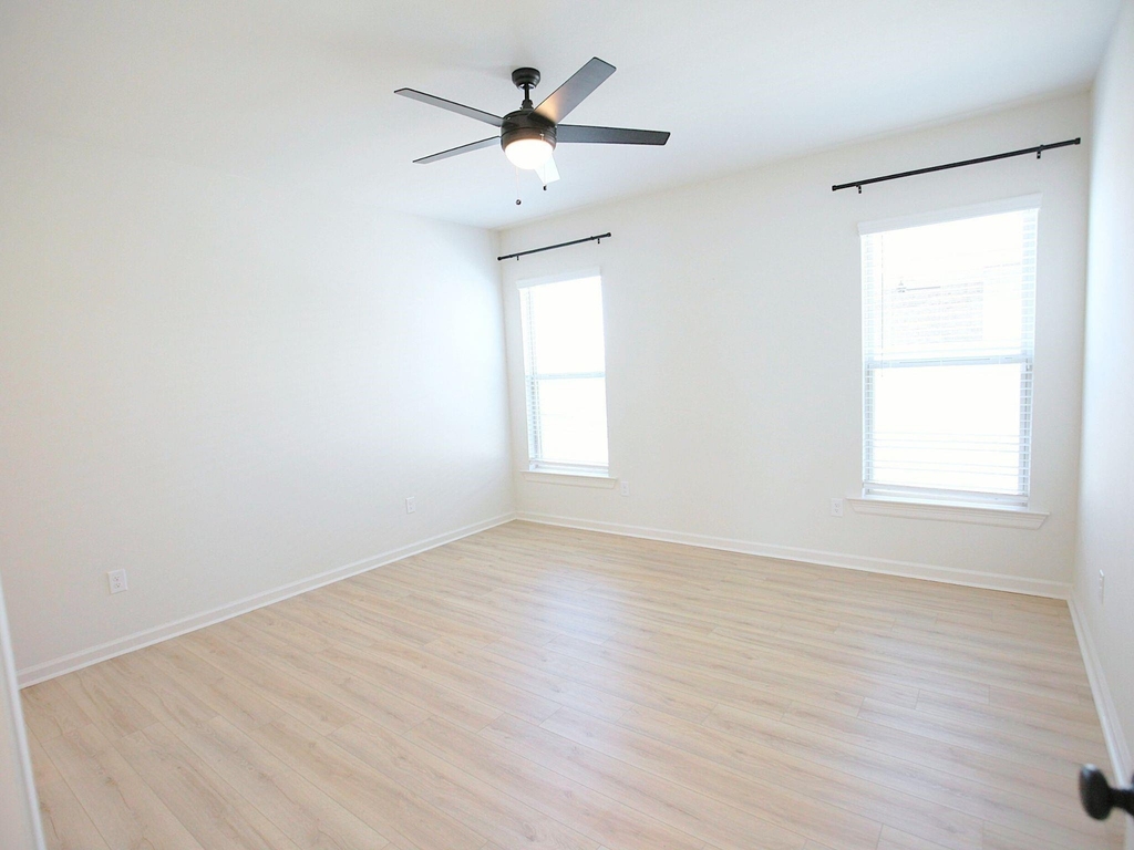 10726 Sky Creek Lane - Photo 8