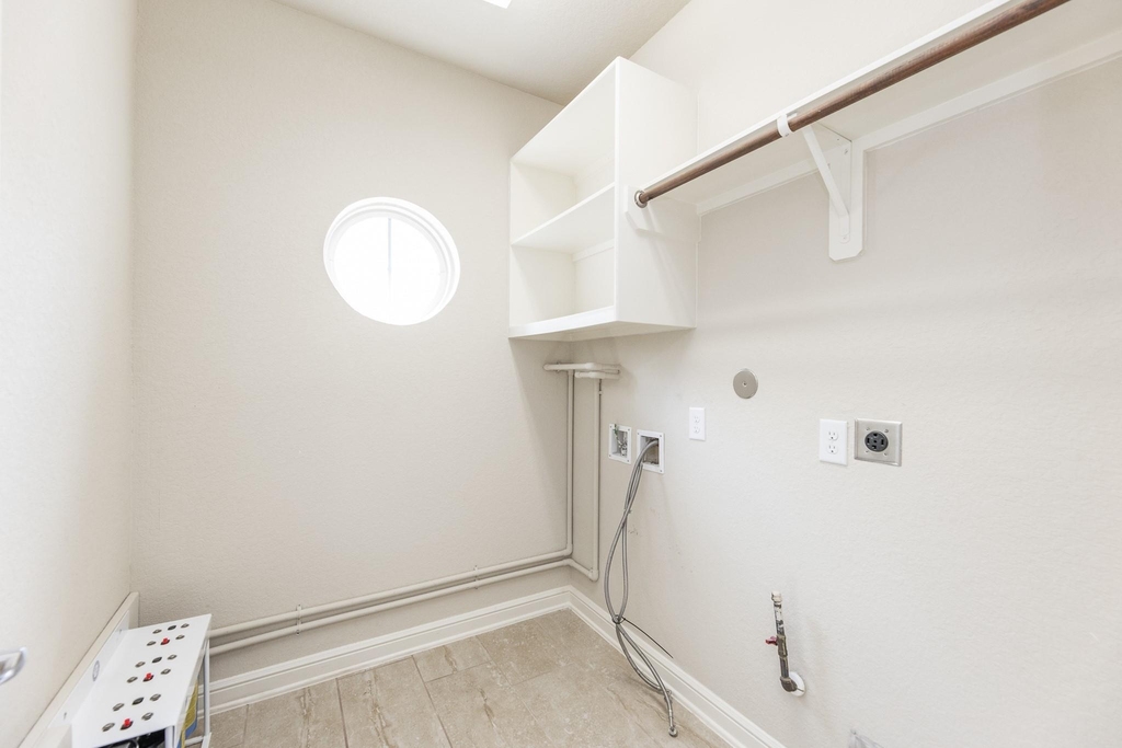 23818 Hawthorn Dale Court - Photo 16