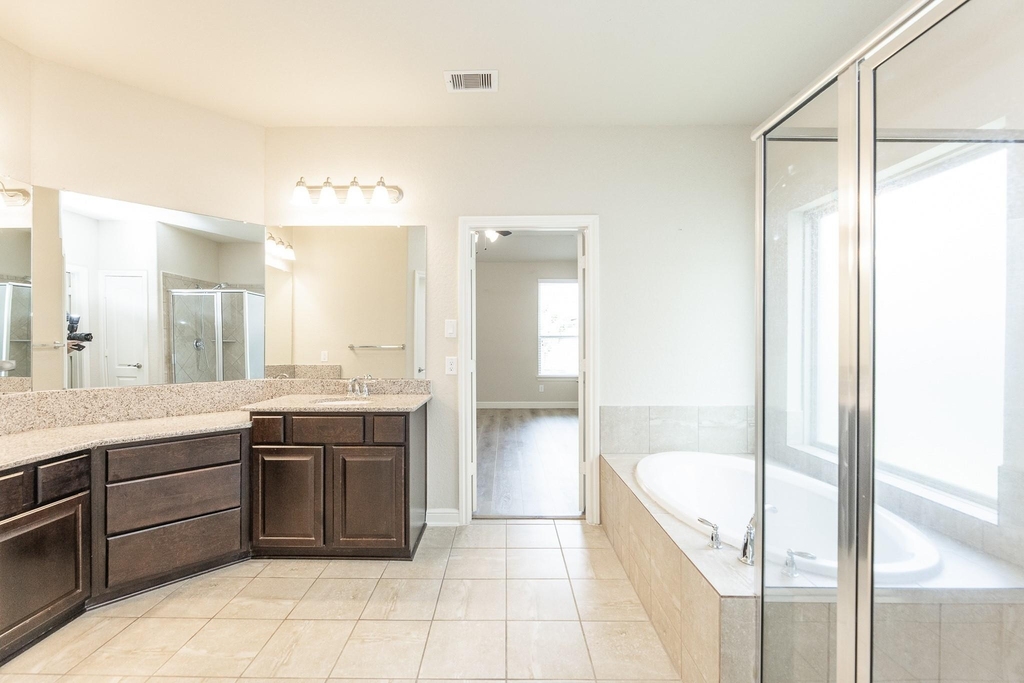 23818 Hawthorn Dale Court - Photo 15