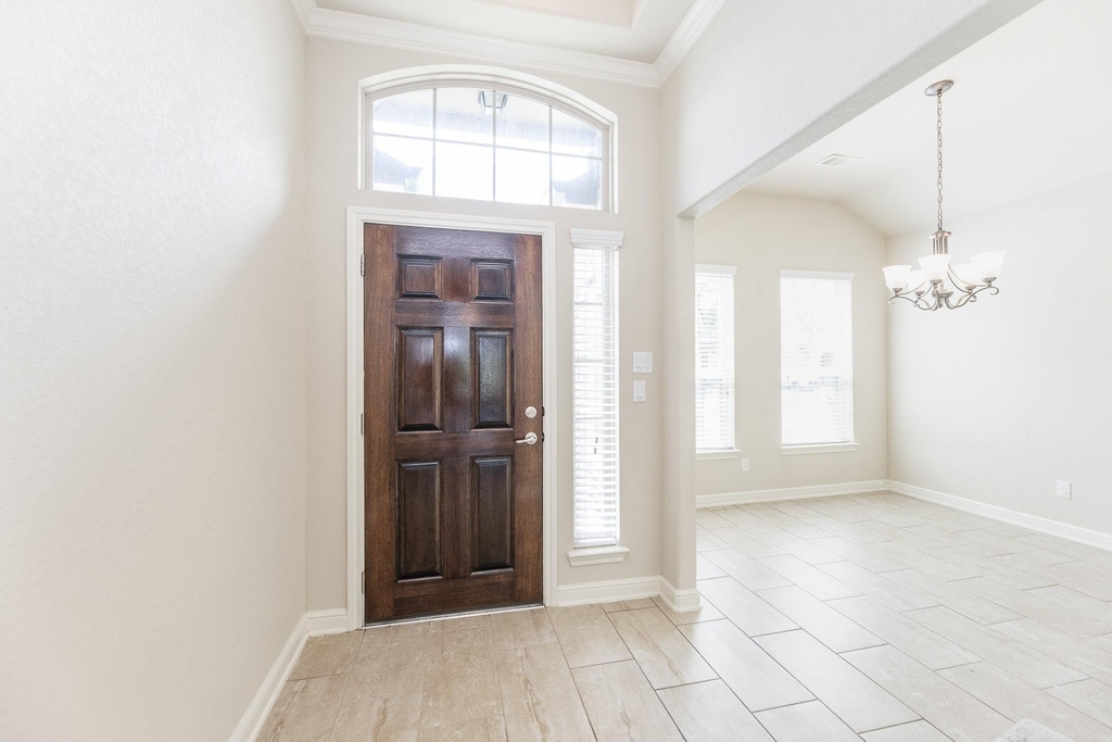 23818 Hawthorn Dale Court - Photo 9