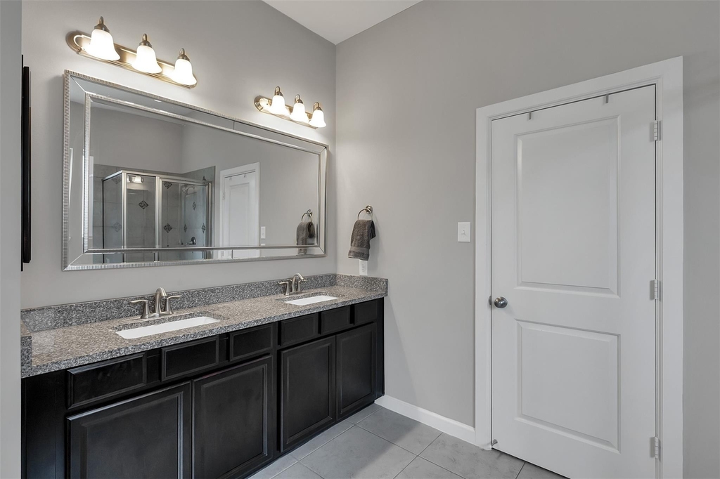 31507 Reston Cliff Court - Photo 10