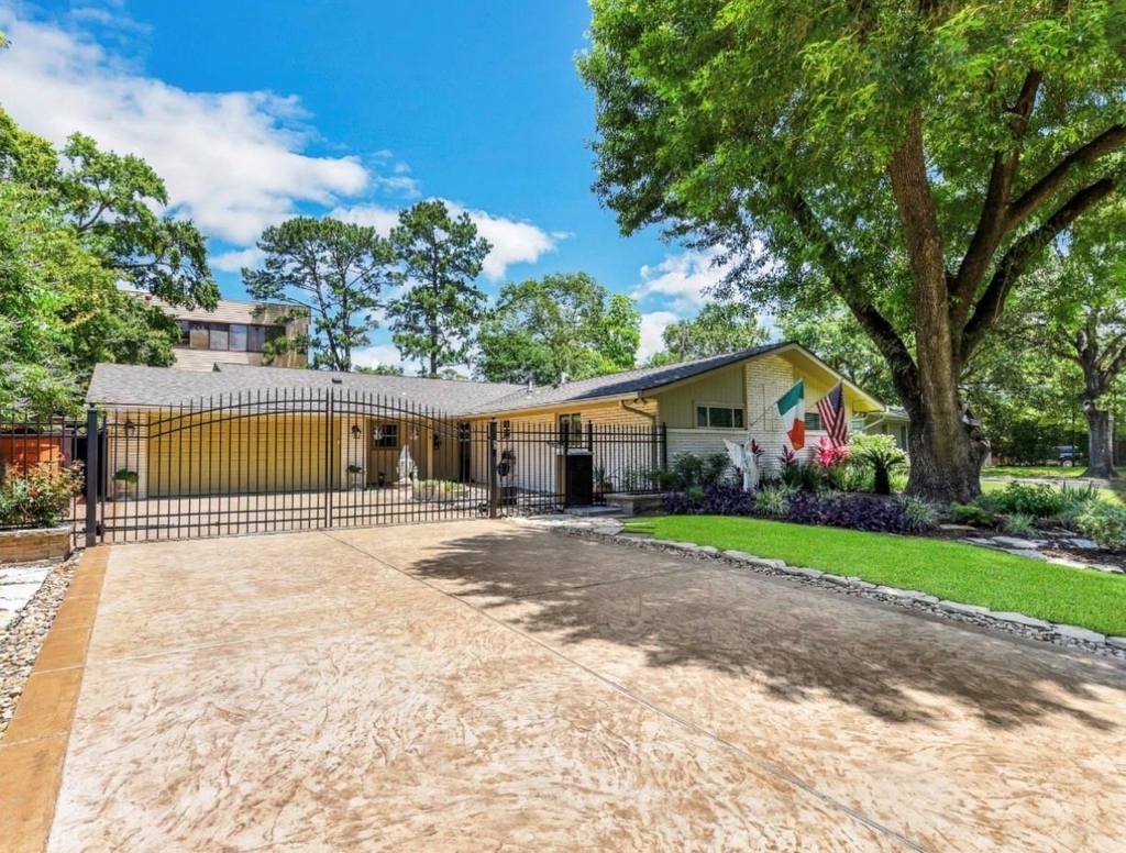 9770 Tappenbeck Drive - Photo 0
