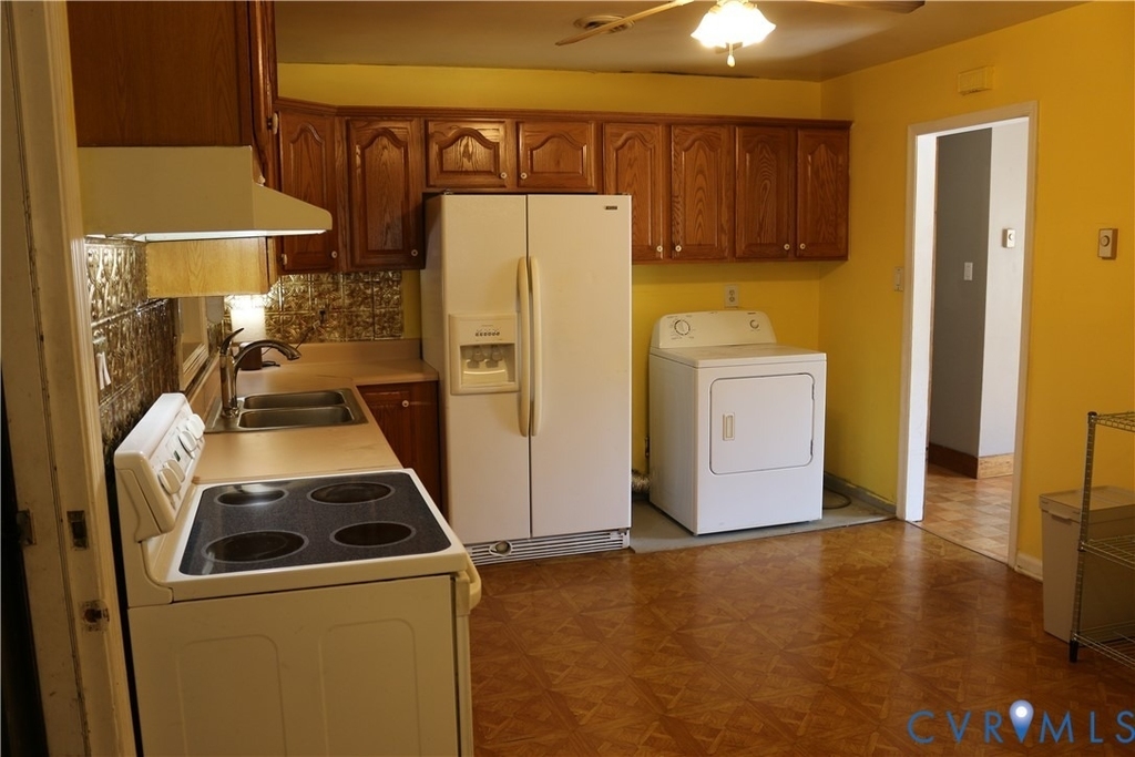 9906 Family Lane - Photo 6