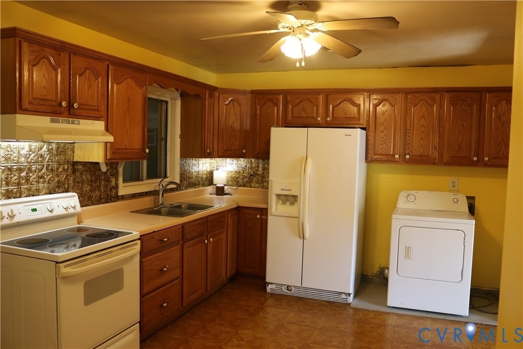 9906 Family Lane - Photo 4