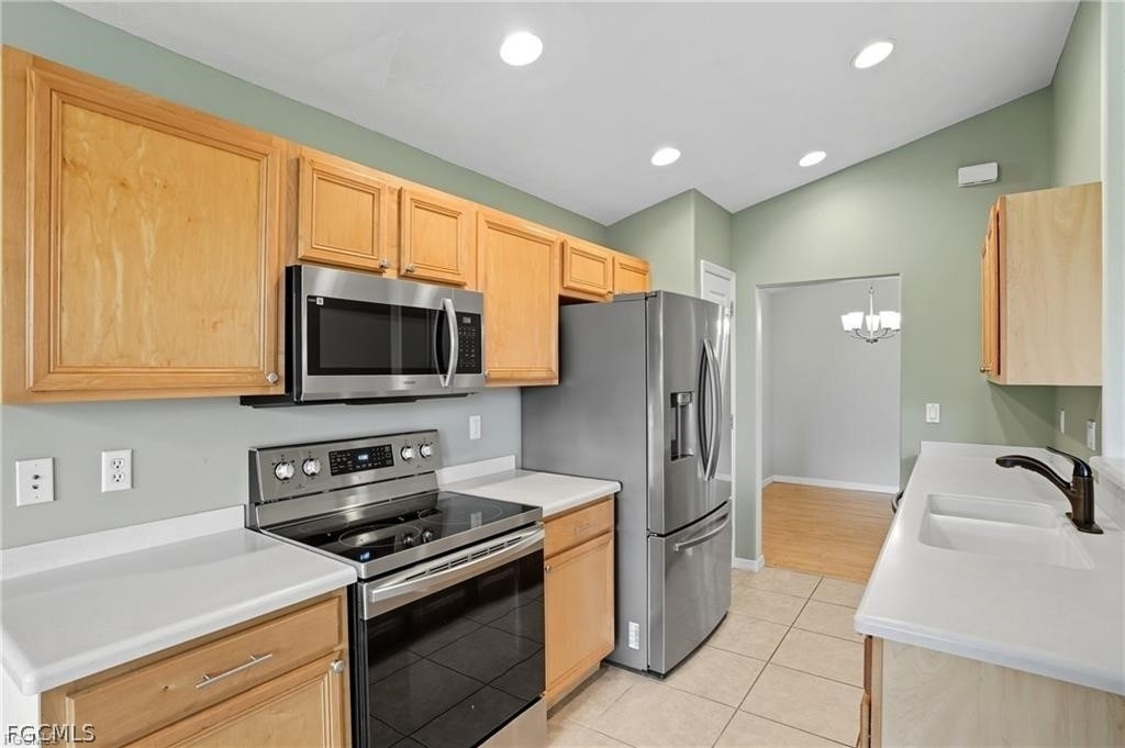 2427 Woodbourne Place - Photo 6