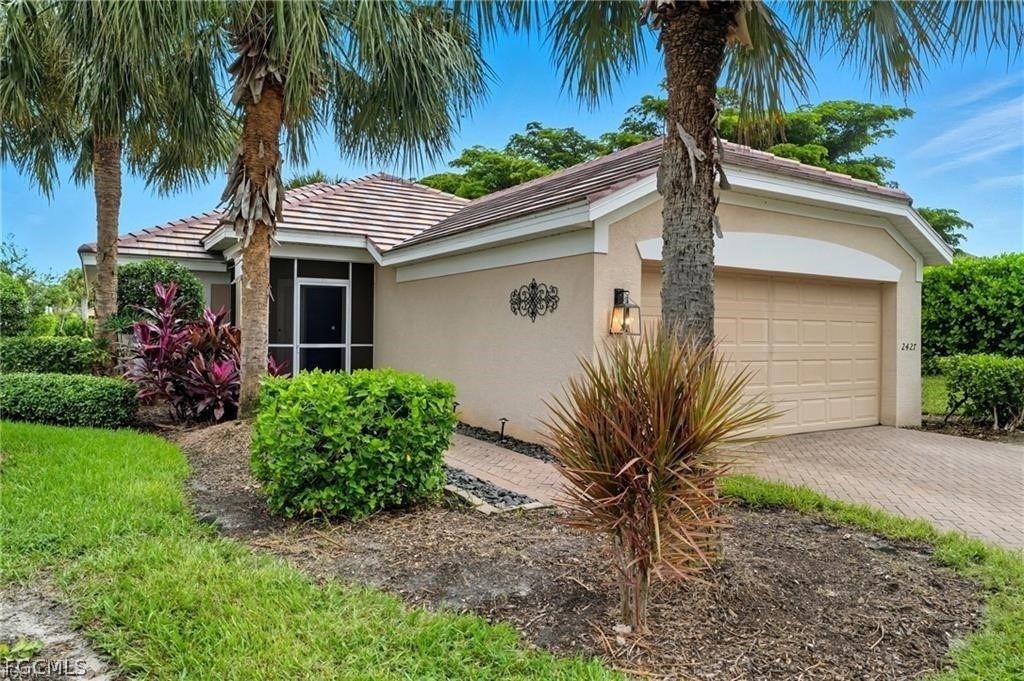 2427 Woodbourne Place - Photo 0