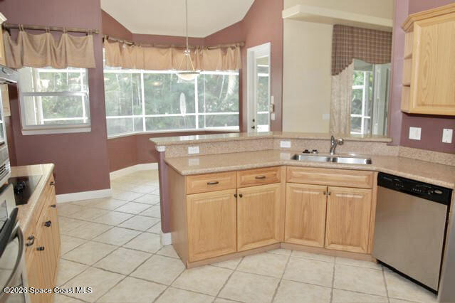915 Starling Way - Photo 7