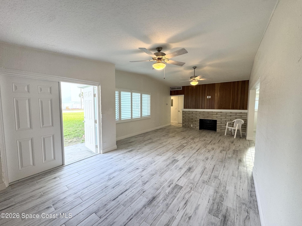 249 Palm Lane - Photo 2