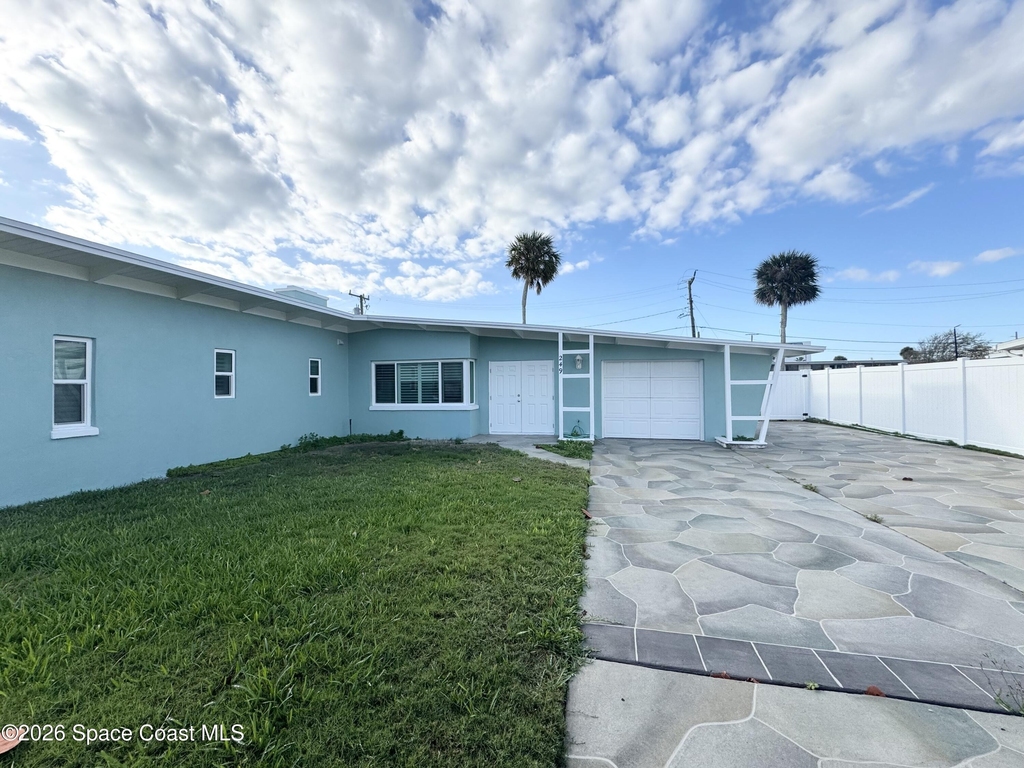 249 Palm Lane - Photo 0