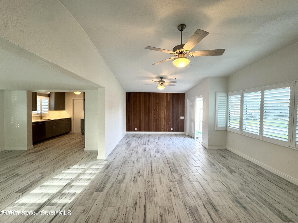 249 Palm Lane - Photo 3