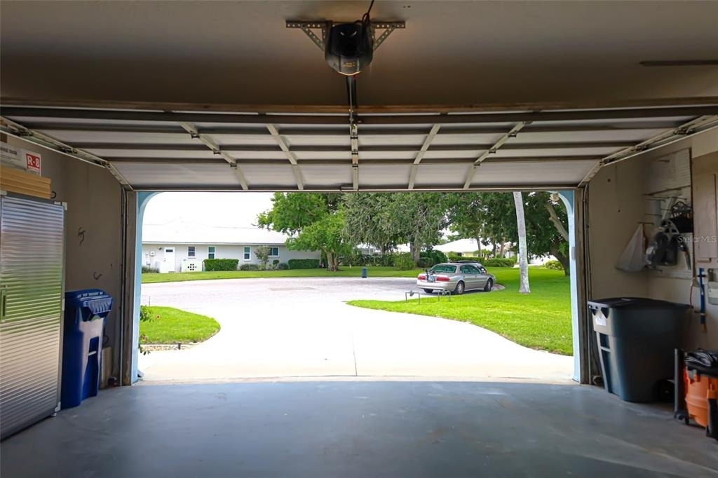 1690 Waxwing Court - Photo 36