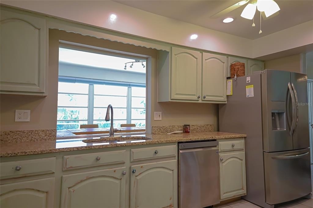 1690 Waxwing Court - Photo 21