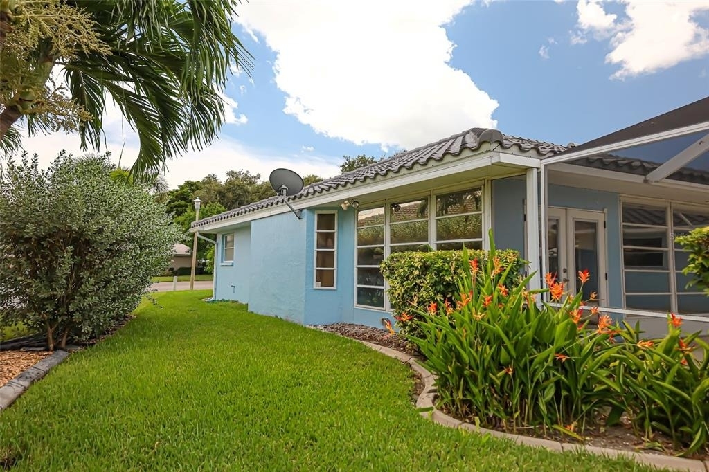 1690 Waxwing Court - Photo 34