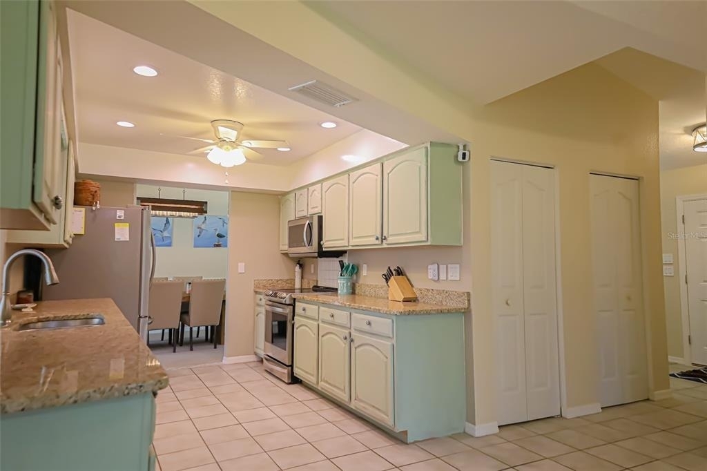 1690 Waxwing Court - Photo 20