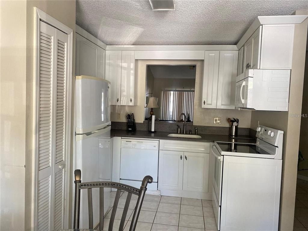 3204 Sabal Palms Court - Photo 6