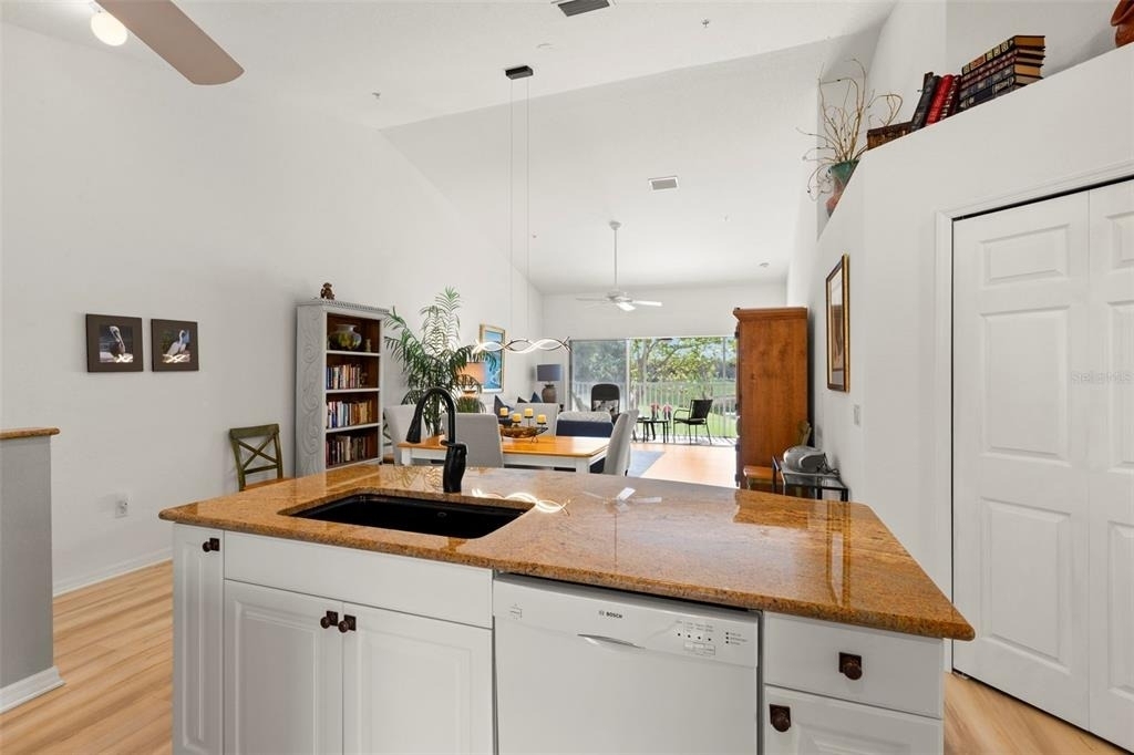 6758 Fairview Terrace - Photo 8