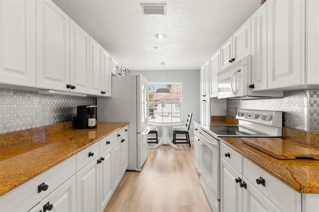 6758 Fairview Terrace - Photo 5