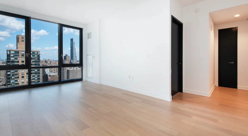 West 60  St  - Photo 1