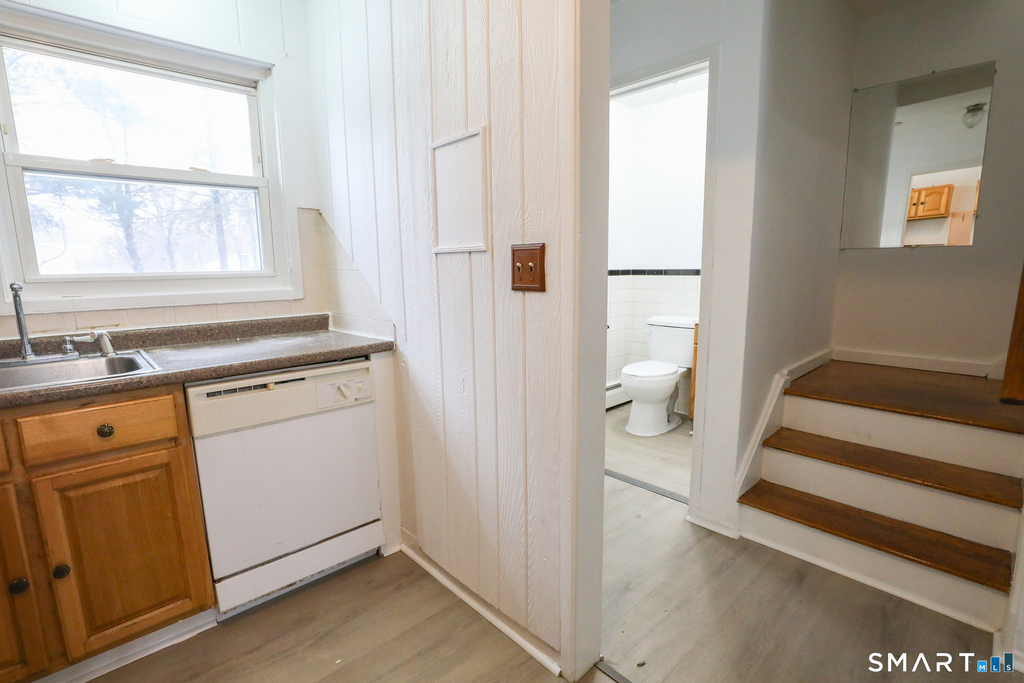 1 Camelot Drive - Photo 3