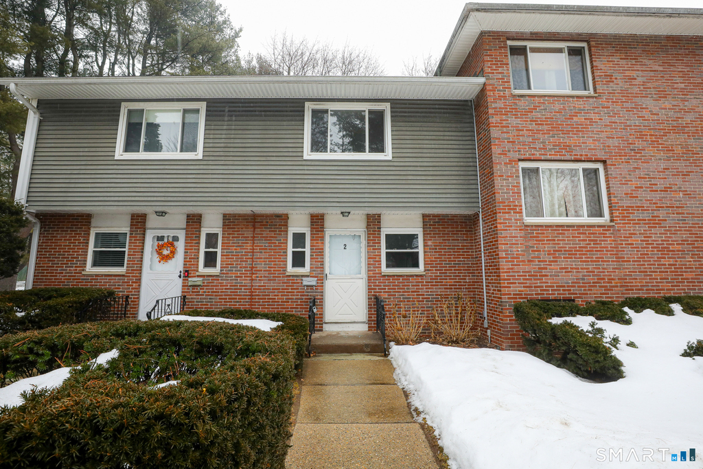 1 Camelot Drive - Photo 0