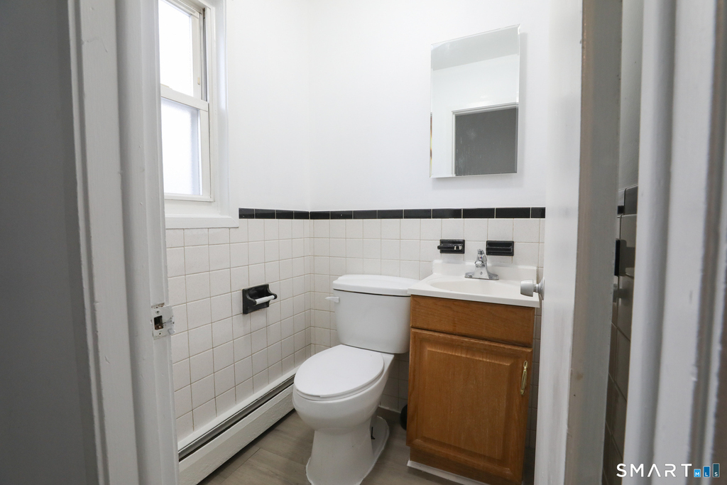 1 Camelot Drive - Photo 4