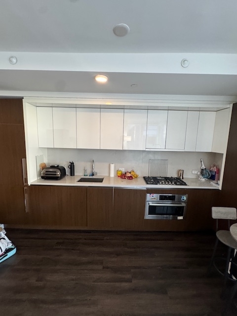 605 West 42nd Street - Photo 3
