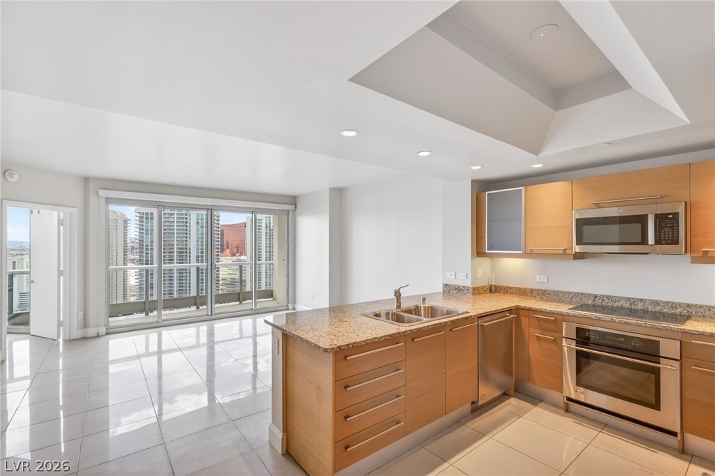 222 Karen Avenue - Photo 2