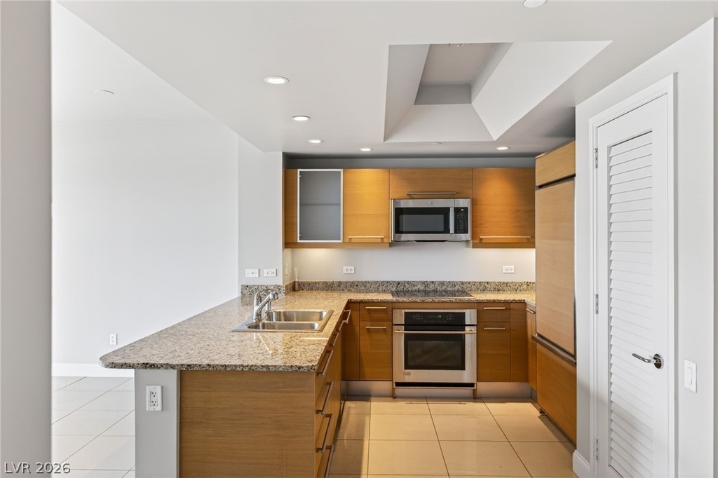 222 Karen Avenue - Photo 3