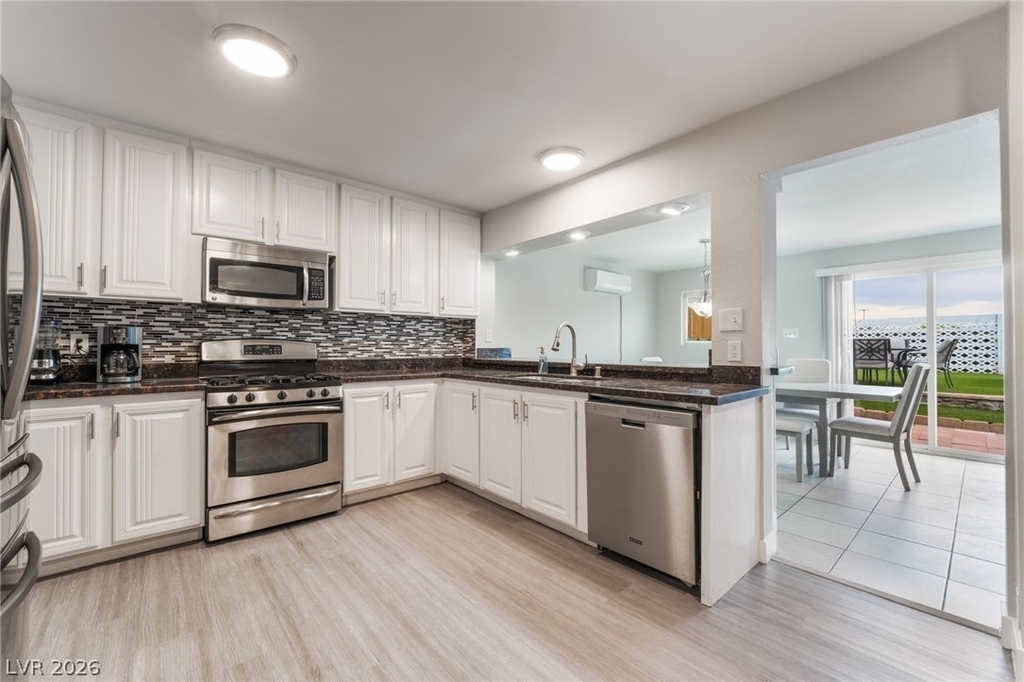 3992 Chinchilla Avenue - Photo 12