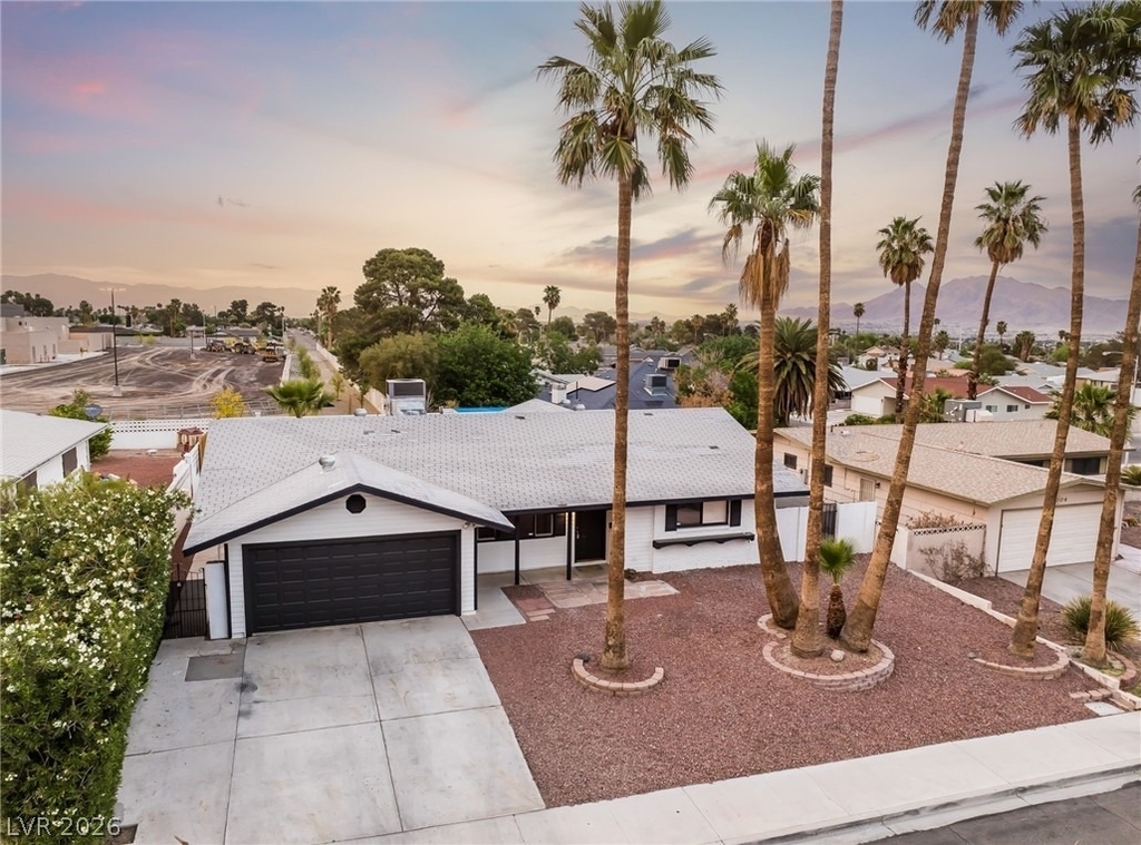 3992 Chinchilla Avenue - Photo 50