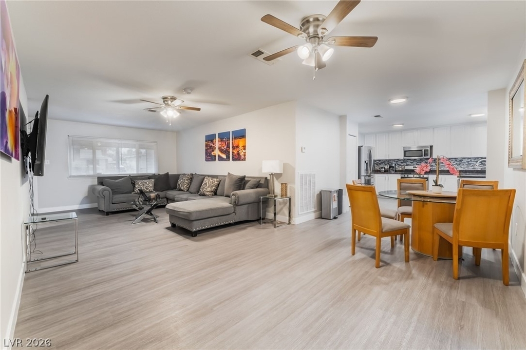 3992 Chinchilla Avenue - Photo 7