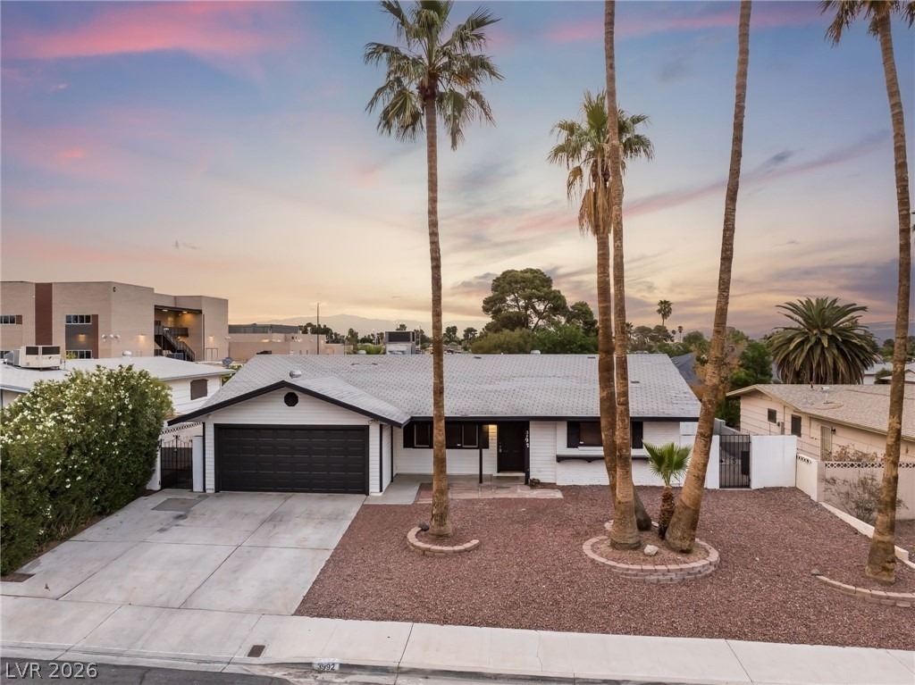 3992 Chinchilla Avenue - Photo 48