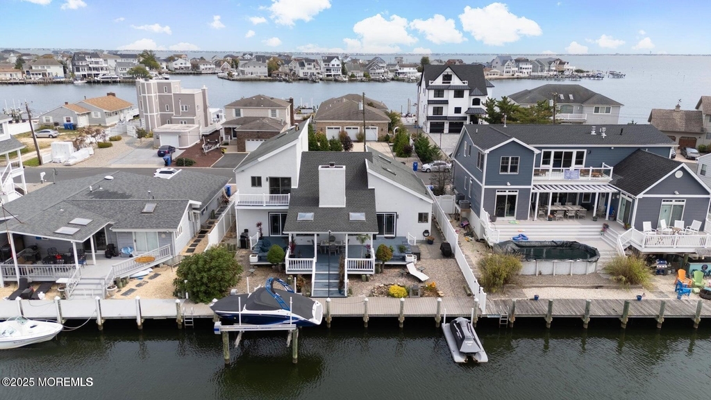 385 Aldo Drive - Photo 2