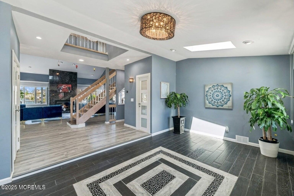 385 Aldo Drive - Photo 8