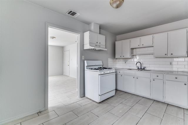 7911 Wanebe Drive - Photo 10