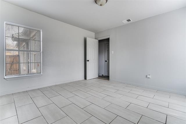 7911 Wanebe Drive - Photo 4