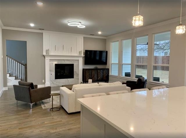306 Village Way - Photo 3