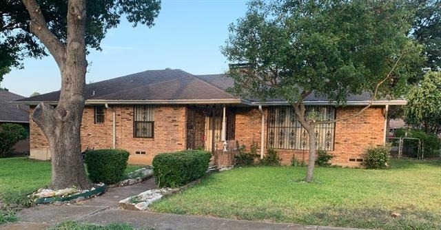 4921 Jade Drive - Photo 0