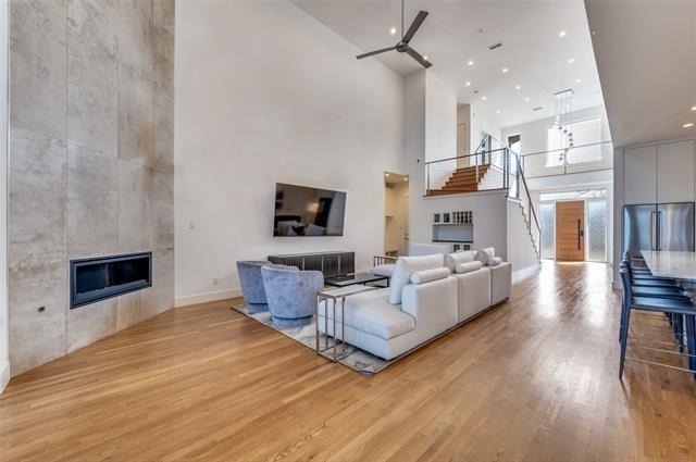 3925 Lively Lane - Photo 2