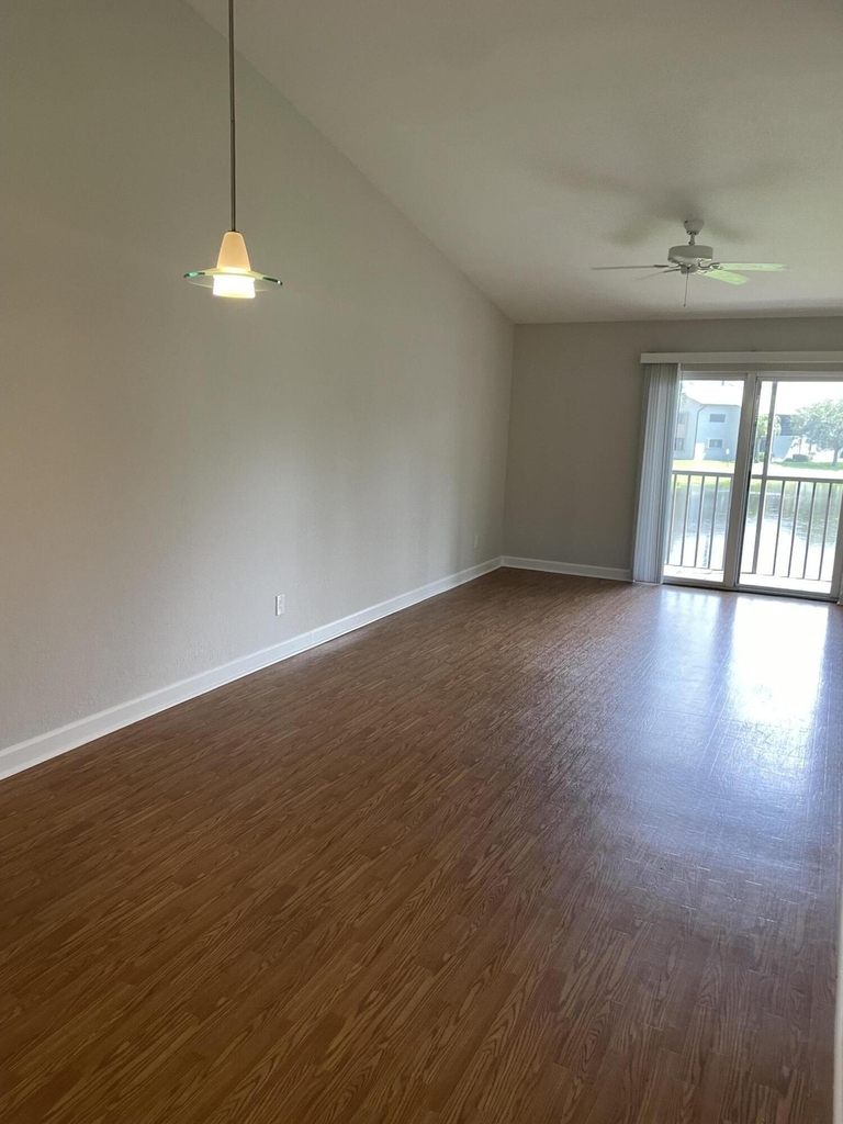 3031 Se Aster Lane - Photo 2