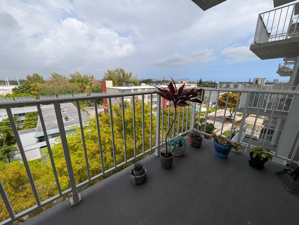 1470 Ne 125th Terrace - Photo 2