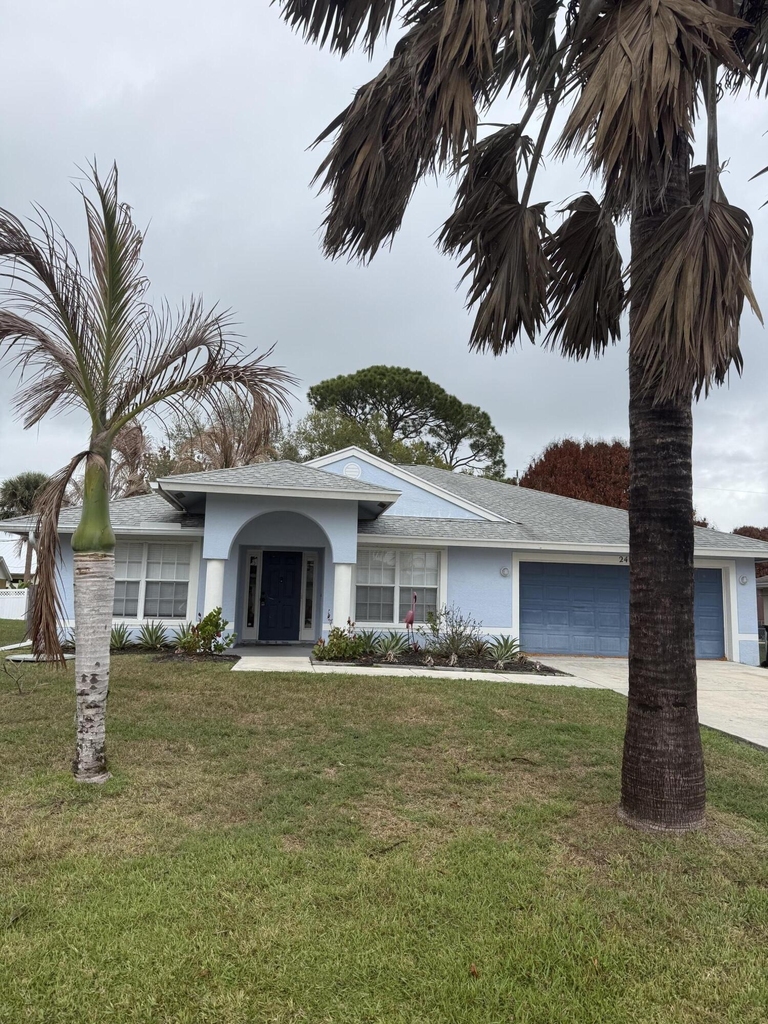249 Ne Glentry Avenue - Photo 0