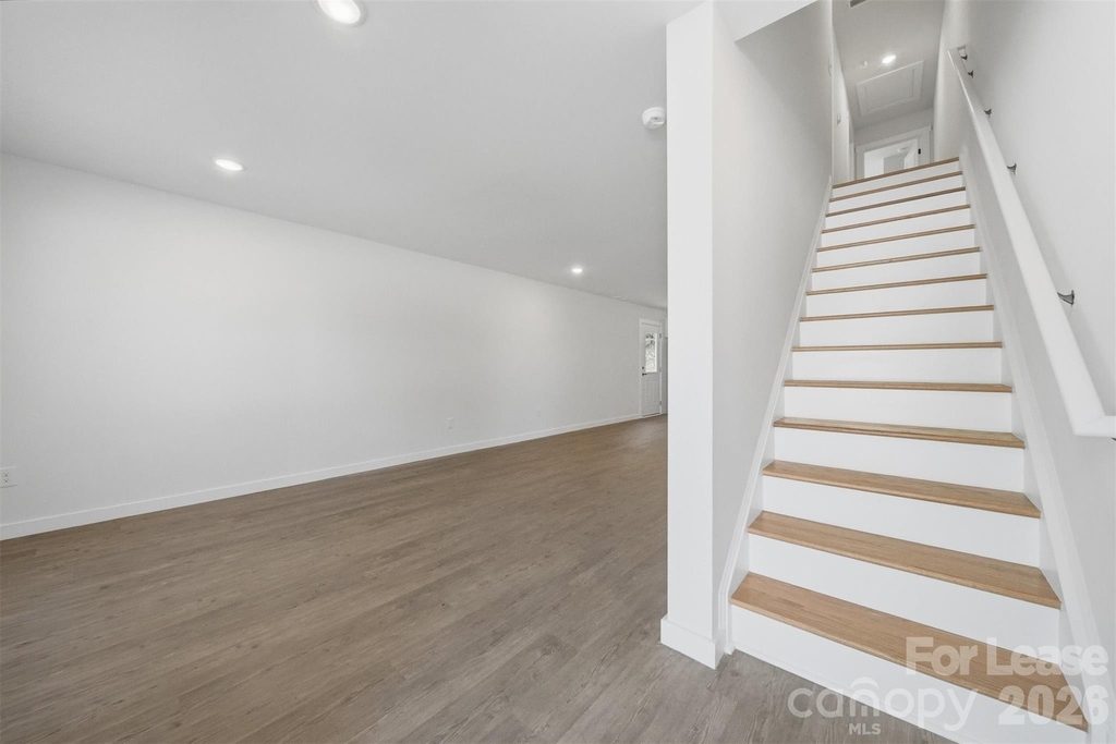 403 15th Avenue Sw - Photo 3